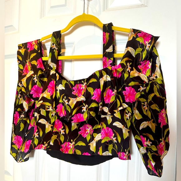 Molly Crop Top blouse with off shoulder sleeves - Picture 1 of 3